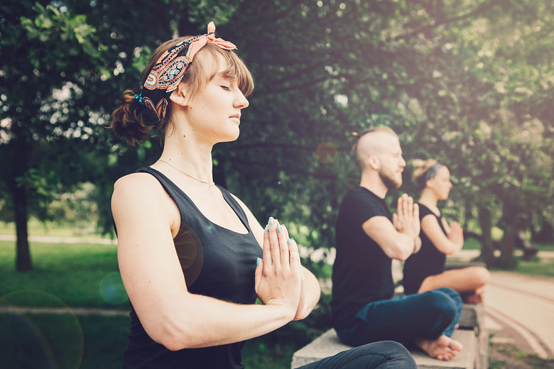 Curación espiritual con yoga Curación espiritual con yoga